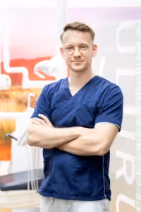 Dr. Julian Welle, Zahnarzt
